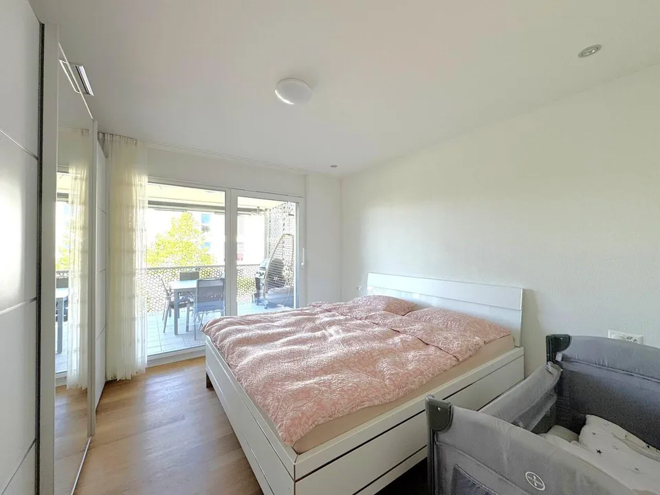 Grosszügige, moderne 4.5-Zimmer-Wohnung an attraktiver Lage