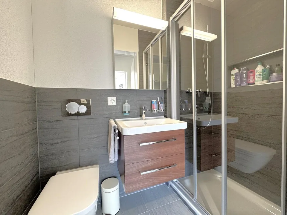 Grosszügige, moderne 4.5-Zimmer-Wohnung an attraktiver Lage