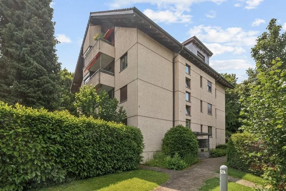 Einstellhallenplatz zu vermieten