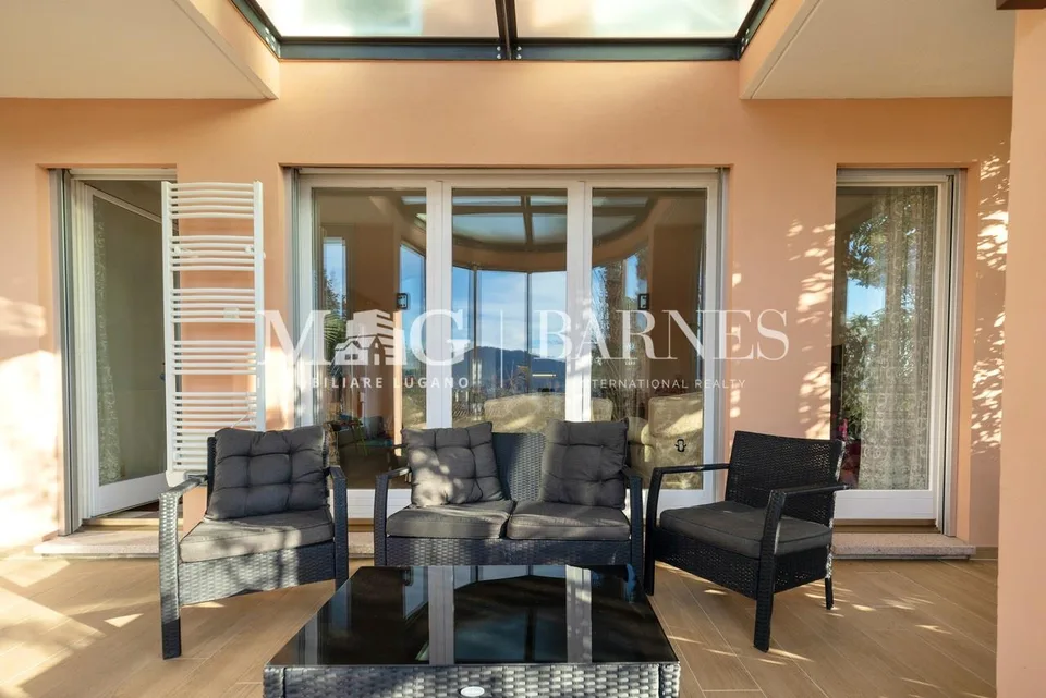 Montagnola, Collina d'Oro: Villa unifamiliare con piscina e vista lago