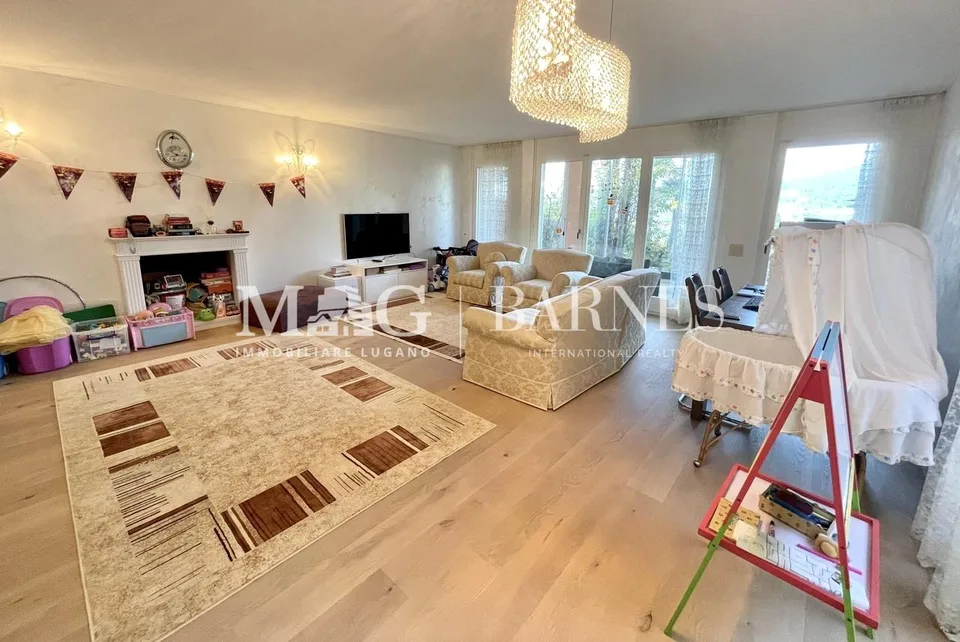 Montagnola, Collina d'Oro: Villa unifamiliare con piscina e vista lago