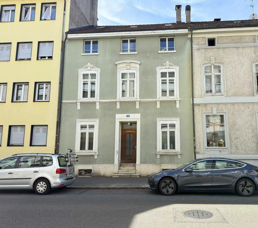 ATTRAKTIVES STADTHAUS MIT VISIONEN