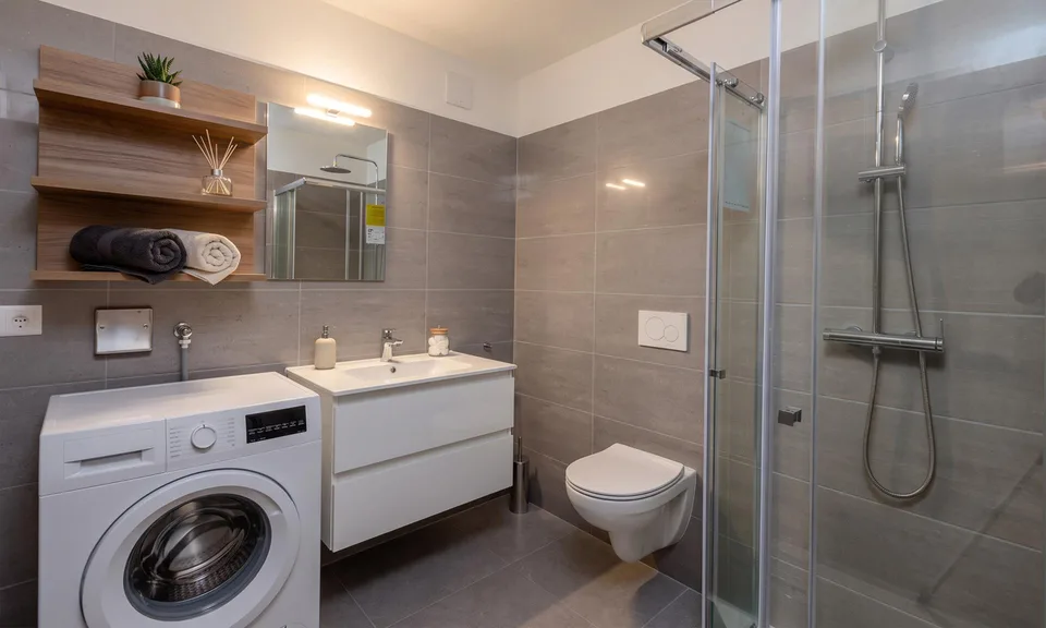 Zweitwohnsitz - Renovierte 3-Zimmer-Wohnung in Bissone