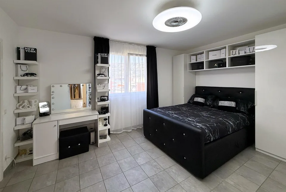 GROßES UND MODERNES 3.5-ZIMMER-WOHNUNG + STUDIO IN LUGANO PREGASSONA