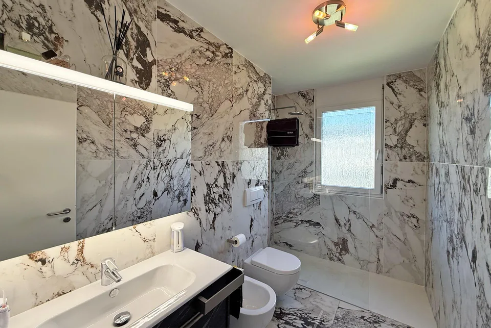 GROßES UND MODERNES 3.5-ZIMMER-WOHNUNG + STUDIO IN LUGANO PREGASSONA