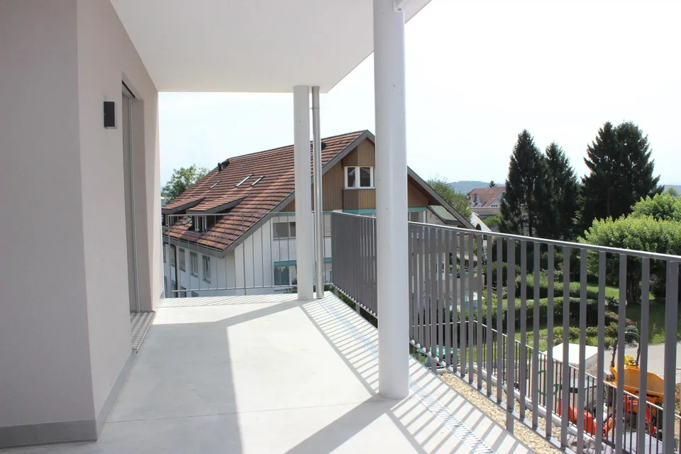 sonnige 4.5 Zimmerwohnung mit toller Aussicht in Alpen und Jura