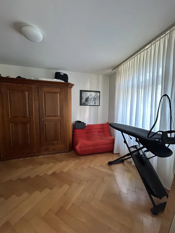4-Zimmer Altbauwohnung in Stadtnähe