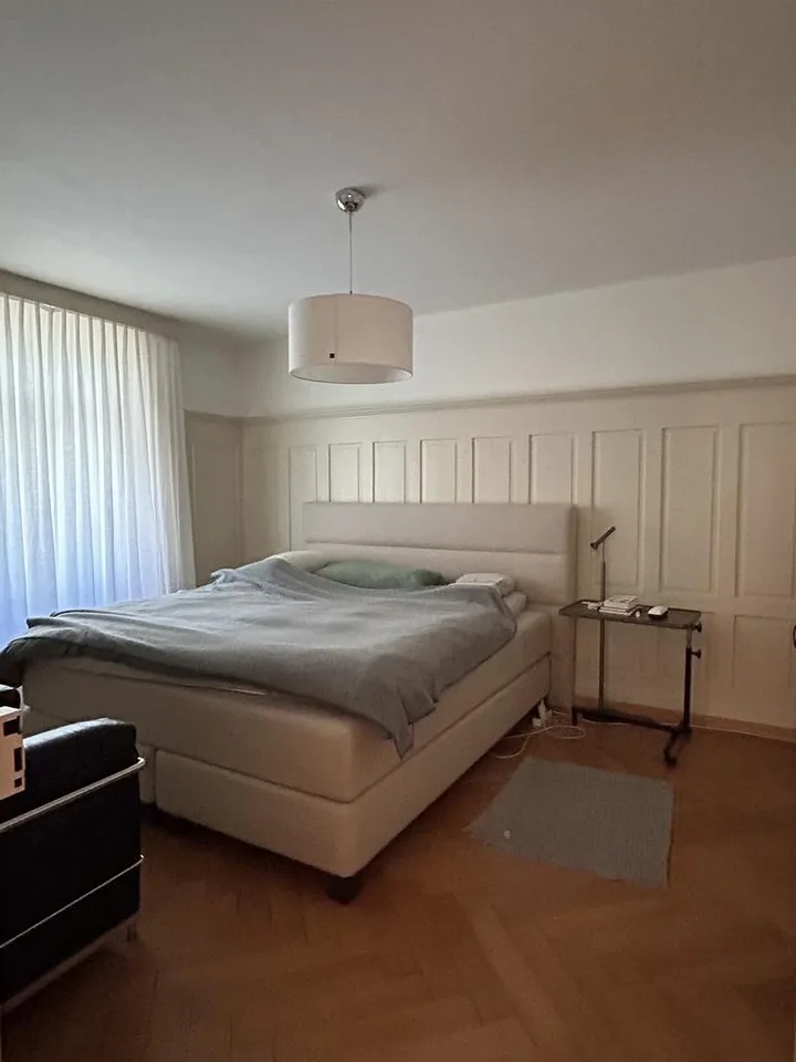 4-Zimmer Altbauwohnung in Stadtnähe