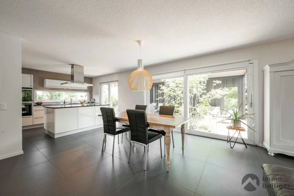 4.5 Zimmer Einfamilienhaus in Uerkheim – Foto 3 von 18