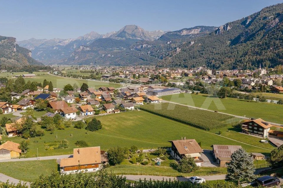 Baulandparzelle in Willigen — Wohnen an sonniger Hanglage mit Weitb...