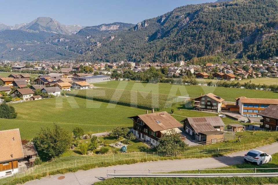 Baulandparzelle in Willigen — Wohnen an sonniger Hanglage mit Weitb...