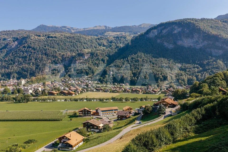 Baulandparzelle in Willigen — Wohnen an sonniger Hanglage mit Weitb...