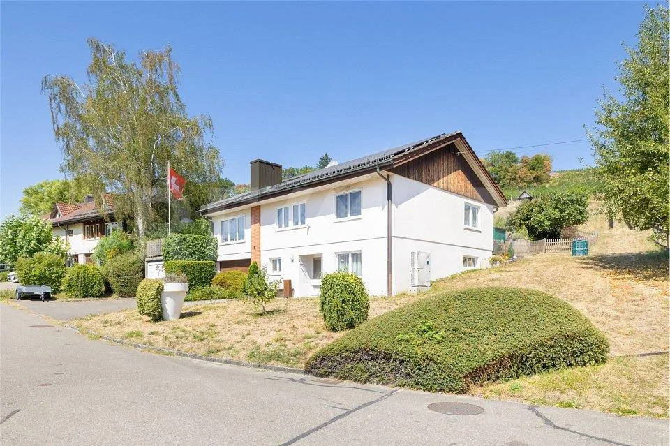 Freistehendes Einfamilienhaus mit unverbaubarer Weitsicht