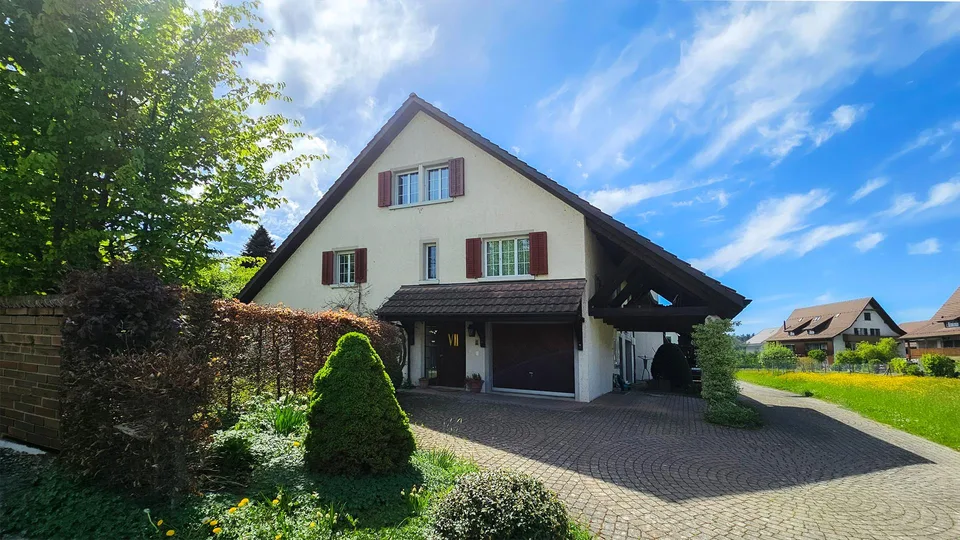 Wohnperle mit viel Raum, Galerie und schönem Garten
