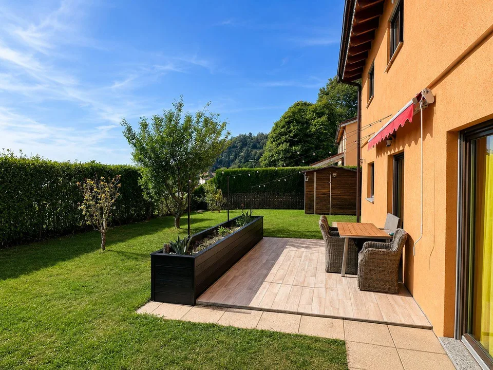 Einfamilienhaus mit Garten und Panoramablick