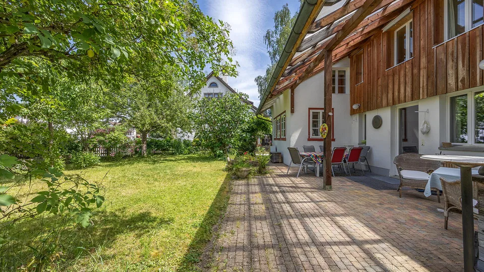 Familienhaus mit Charakter, Geschichte und viel Raum in Effretikon – Foto 3 von 21
