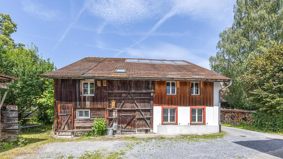Familienhaus mit Charakter, Geschichte und viel Raum in Effretikon – Foto 5 von 21