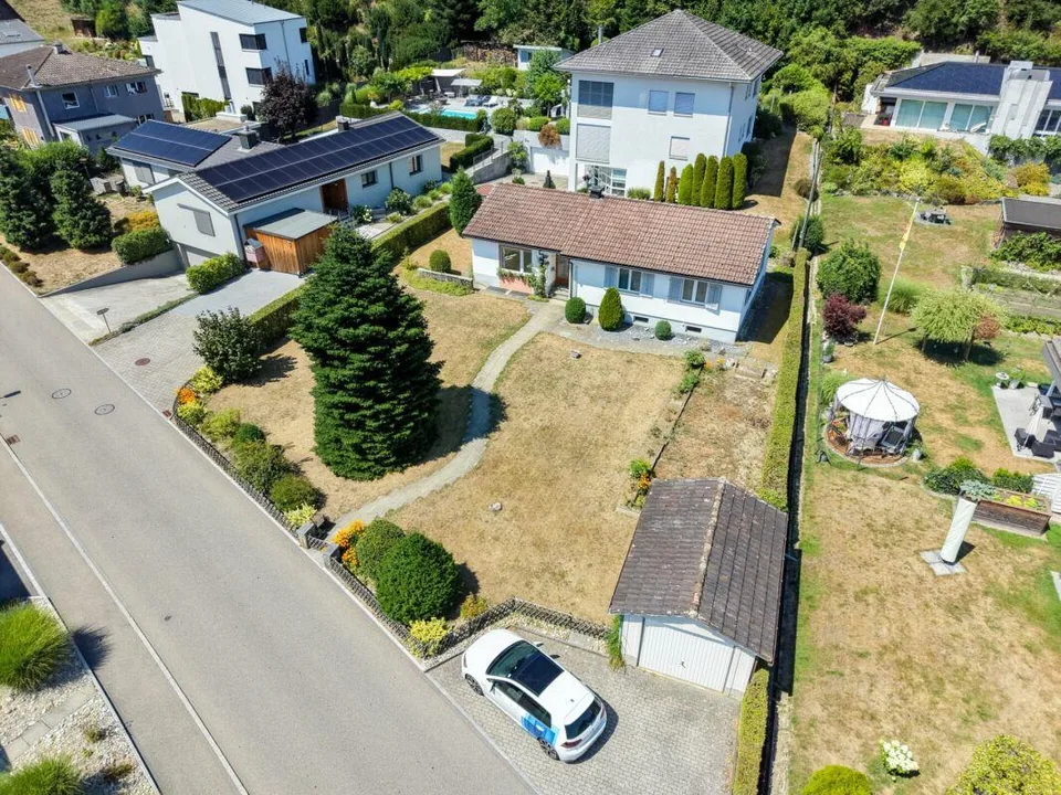 Sonniges Bauland mit grossem Potential