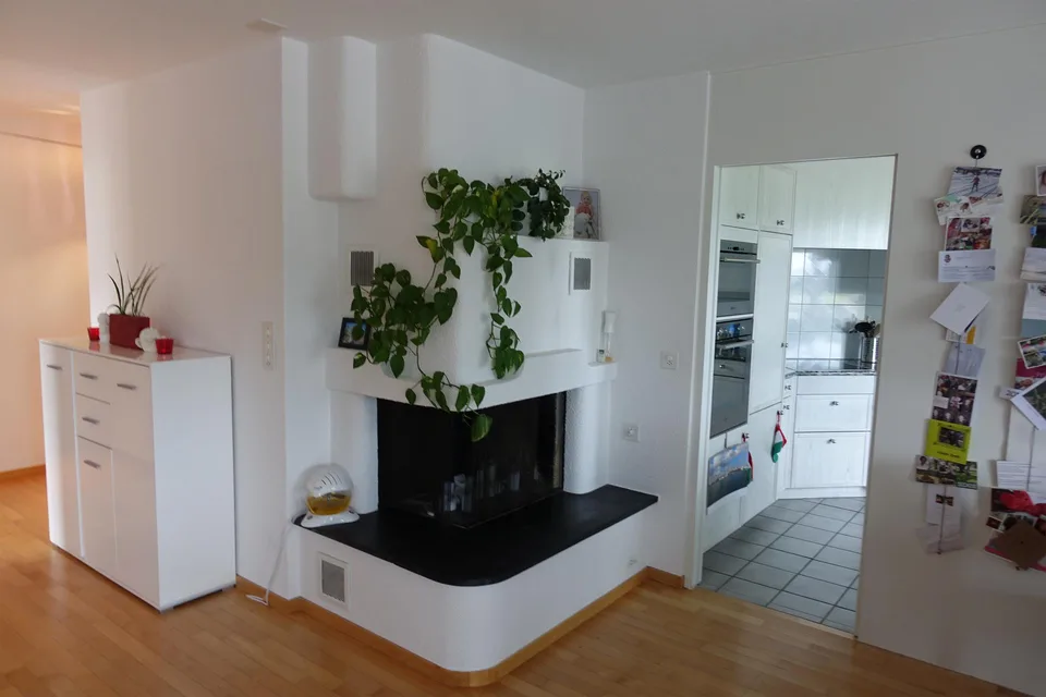 Schöne, grosse 4.5 Zimmerwohnung an ruhiger Lage mit Lift,