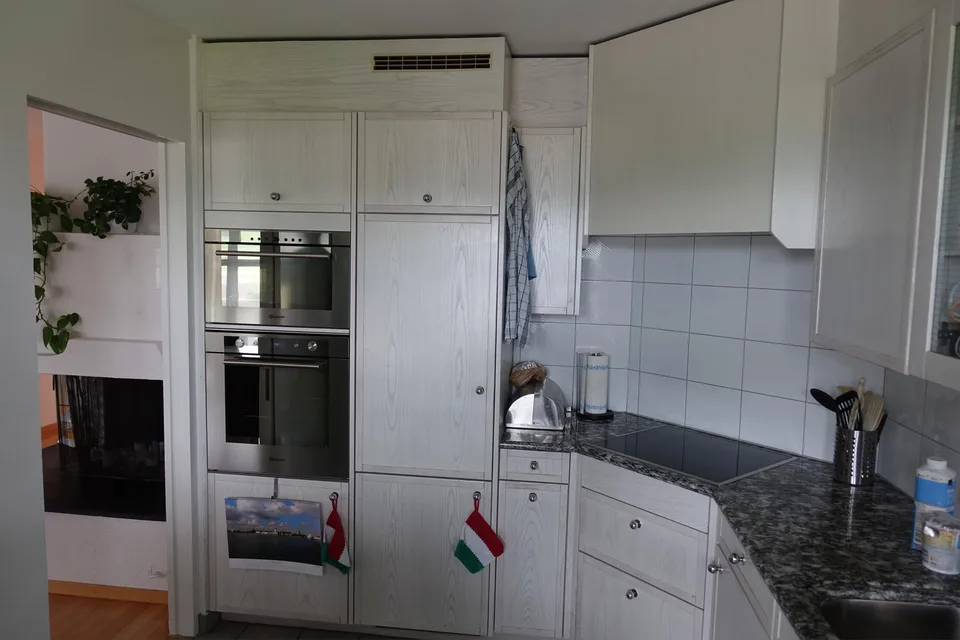 Schöne, grosse 4.5 Zimmerwohnung an ruhiger Lage mit Lift,