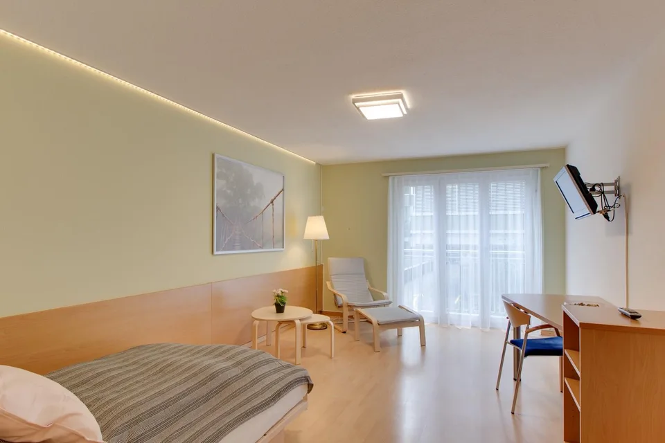 Möblierte Wohnung im Seefeld an ruhiger Lage mit separater Küche