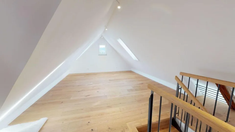 Stylish maisonette apartment with spacious room layout