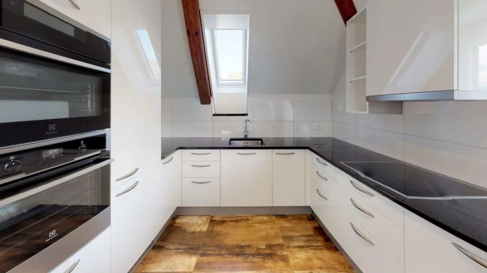 Stylish maisonette apartment with spacious room layout