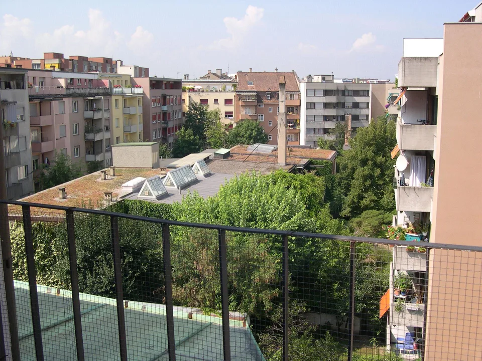 Gemütliche 2.5 Zimmer-Altbau-Dachwohnung