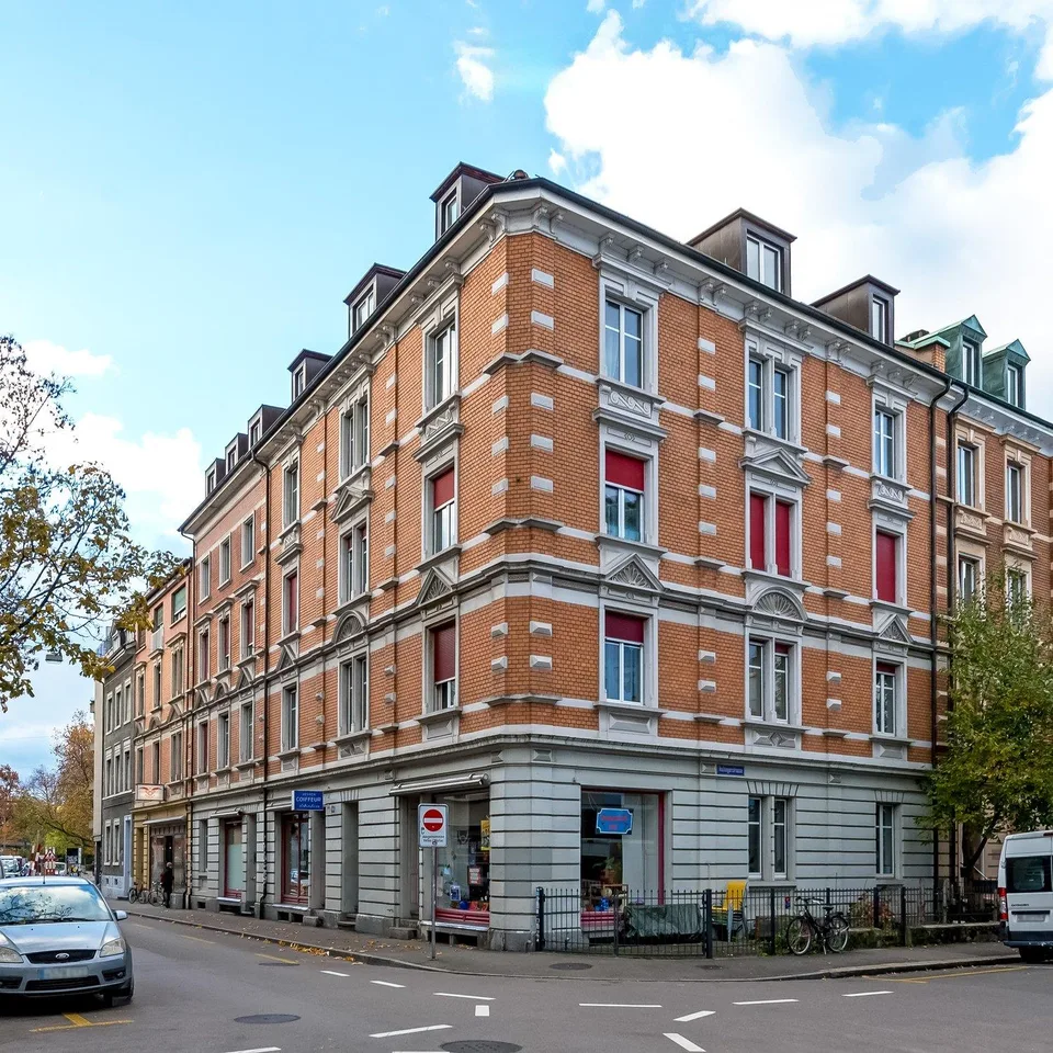 Gemütliche 2.5 Zimmer-Altbau-Dachwohnung