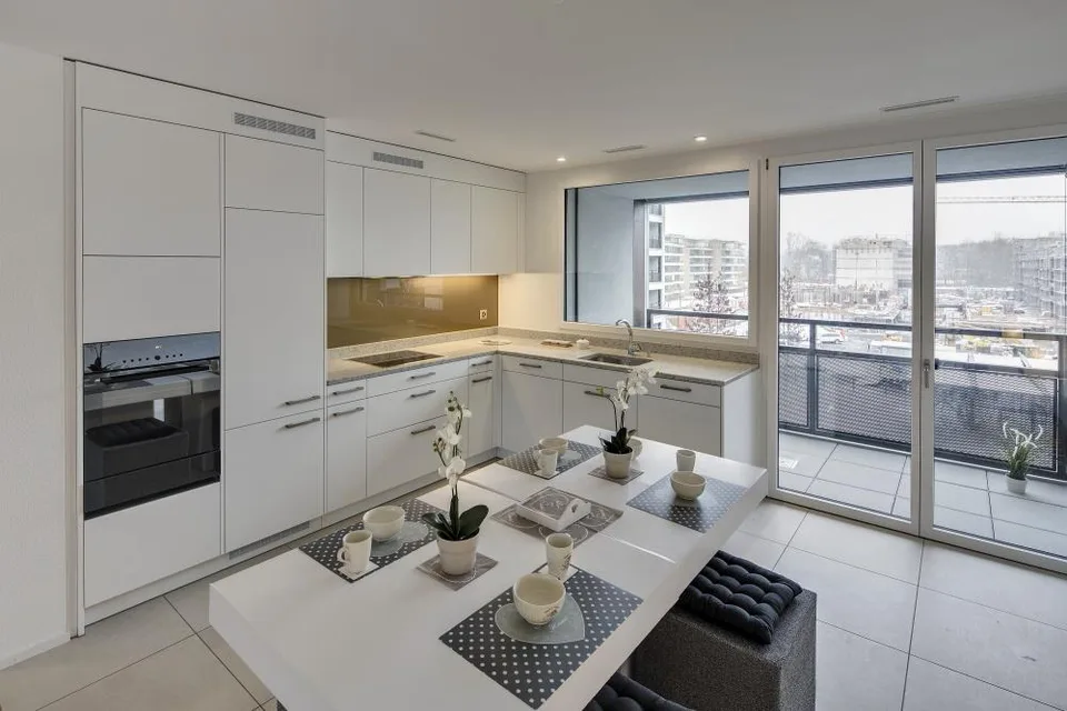 Edle, moderne 3.5 Zi. Wohnung im Herzen des Glattparks - ruhige Lage