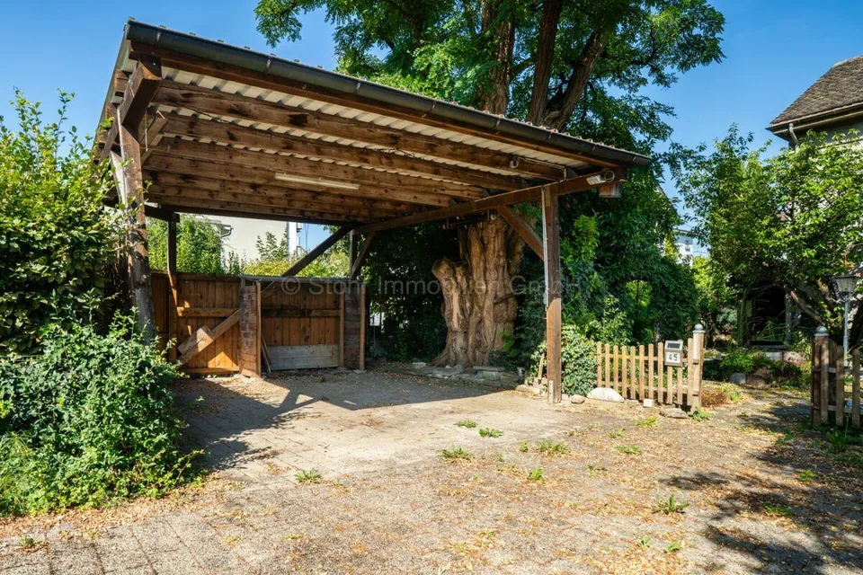 Charming 6.5-room detached house with great potential in the popular Deutweg district