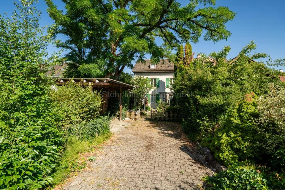 Charming 6.5-room detached house with great potential in the popular Deutweg district