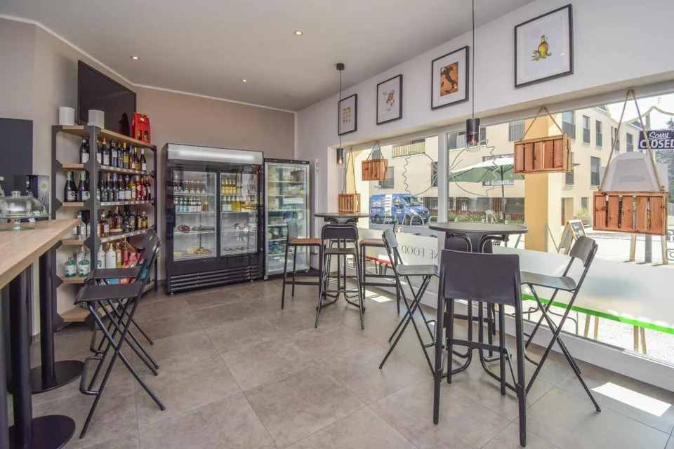 Residential and commercial property (three units) in a central location in Amriswil