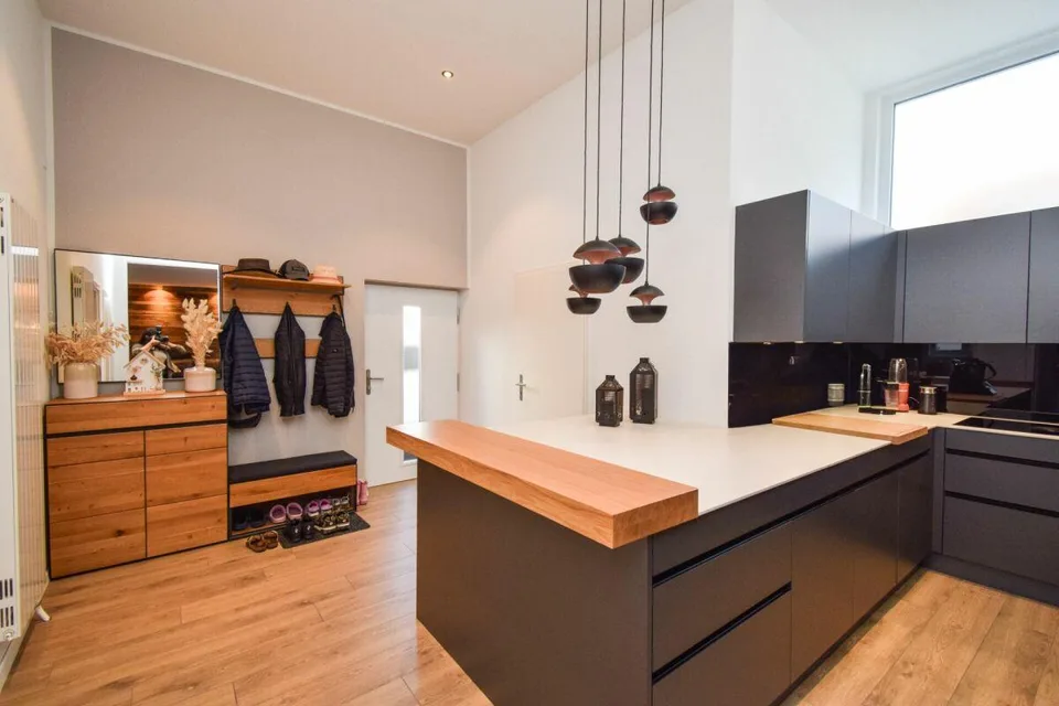 Residential and commercial property (three units) in a central location in Amriswil