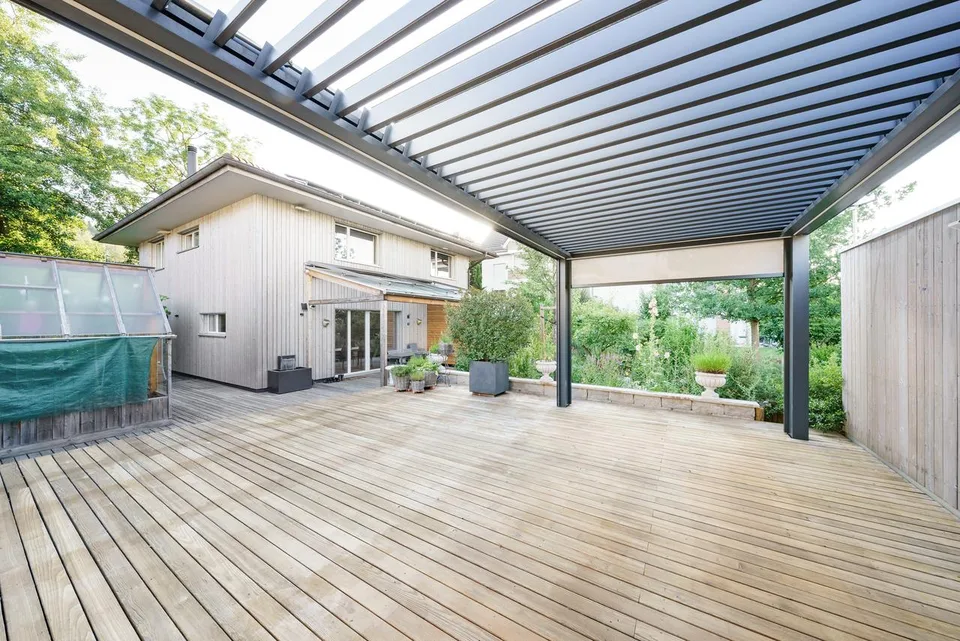Stilvolles Einfamilienhaus mit Gartenparadies und Nachhaltigkeit