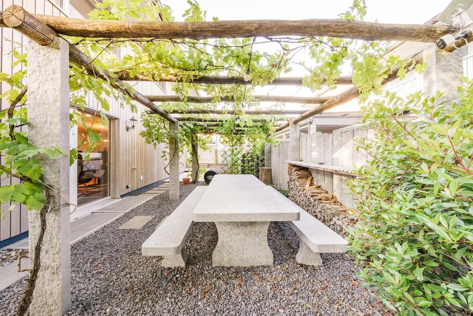 Stilvolles Einfamilienhaus mit Gartenparadies und Nachhaltigkeit