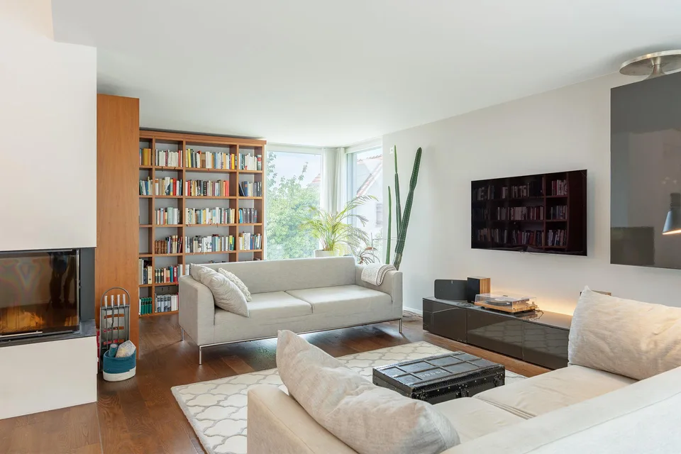 Einfamilienhaus komplett renoviert im Spiegel bei Bern