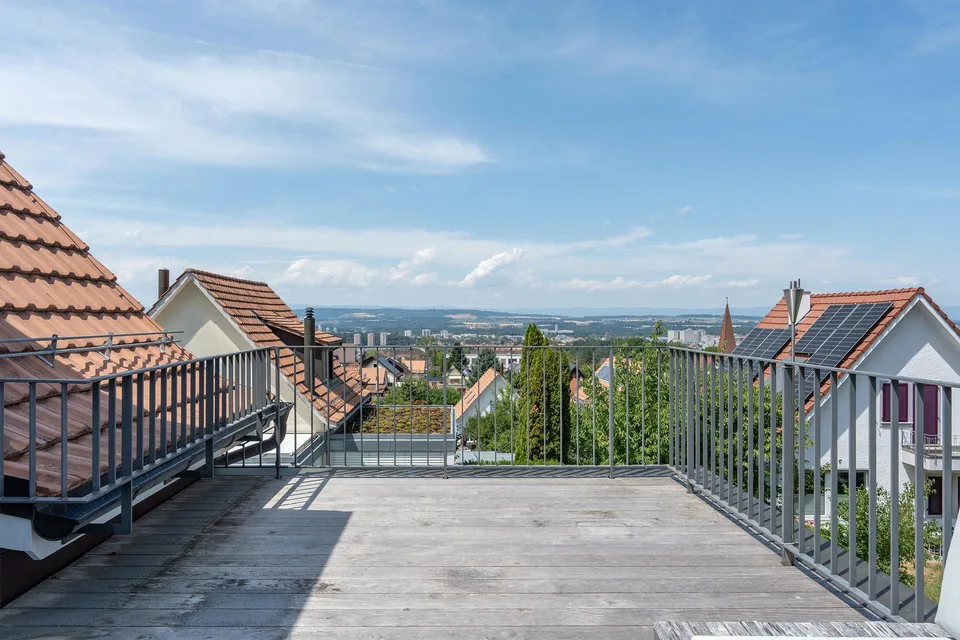 Einfamilienhaus komplett renoviert im Spiegel bei Bern