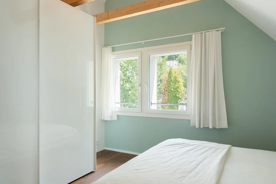Einfamilienhaus komplett renoviert im Spiegel bei Bern