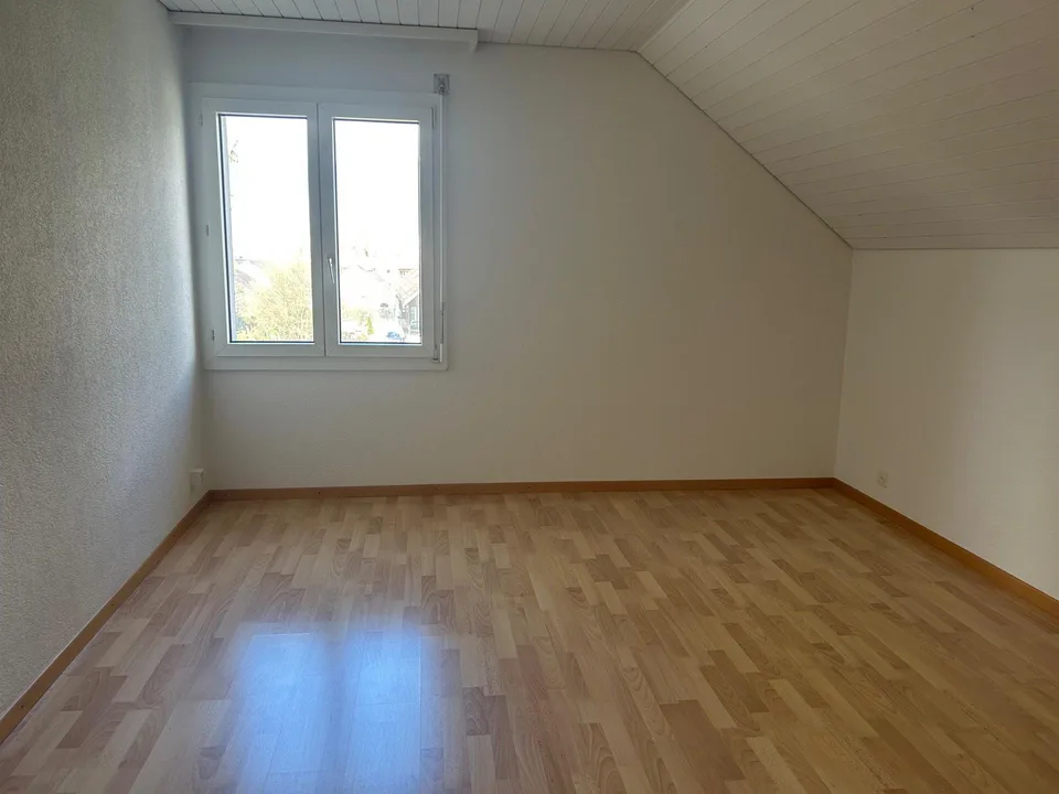 Appartement mansardé de 3,5 pièces confortable à Zuchwil
