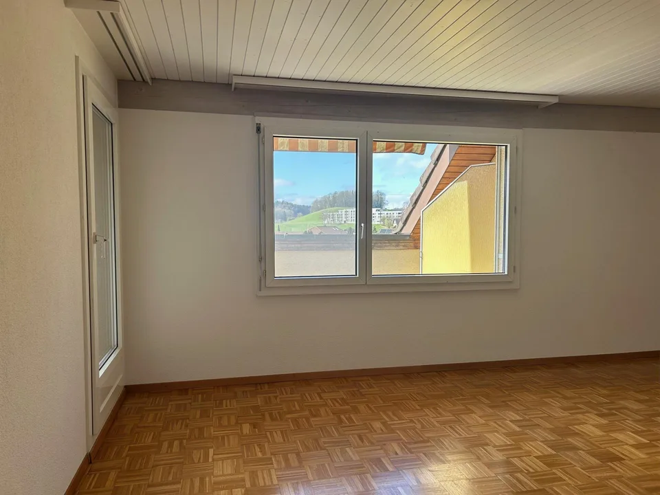 Appartement mansardé de 3,5 pièces confortable à Zuchwil