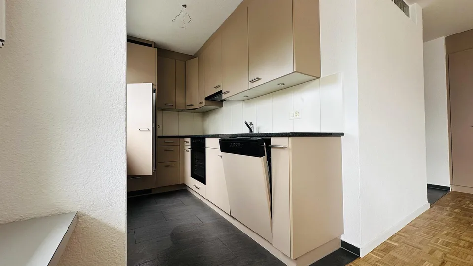 Appartement charmant 2 pièces avec balcon et belle vue