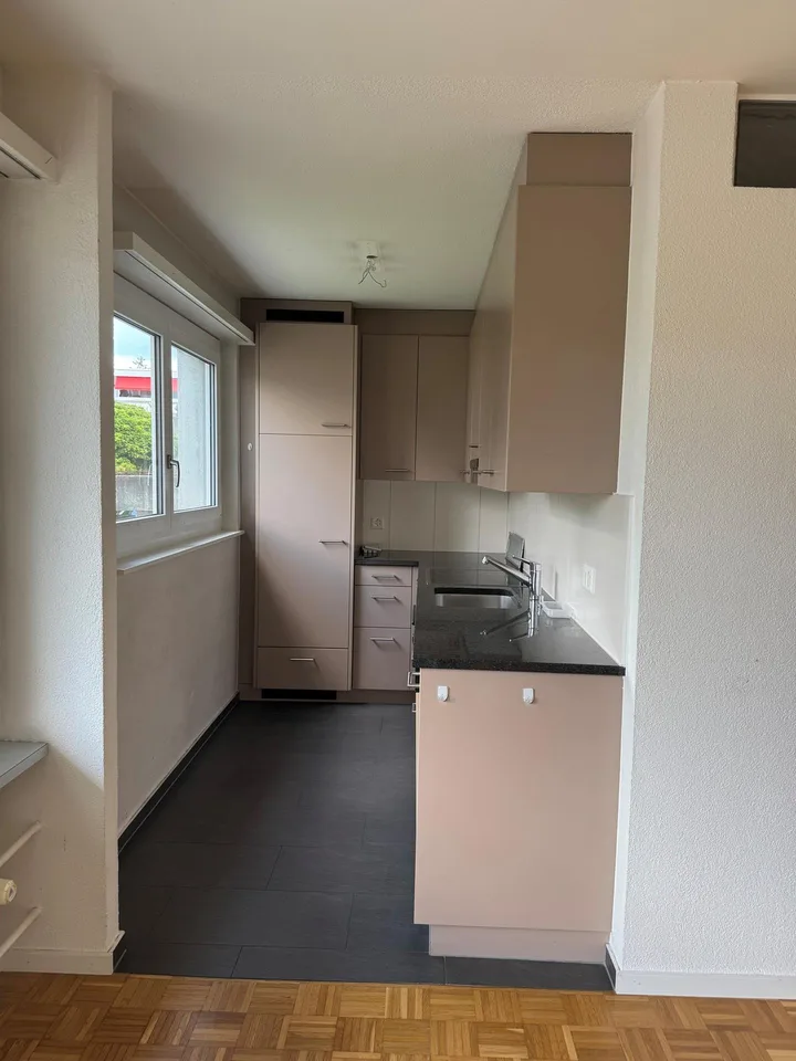 Appartement charmant 2 pièces avec balcon et belle vue
