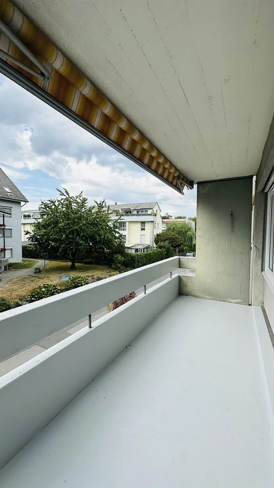 Appartement charmant 2 pièces avec balcon et belle vue