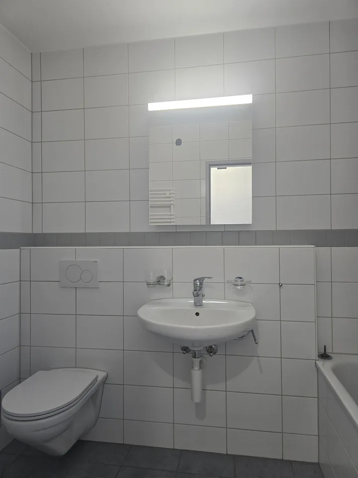 2 1/2 Zimmerwohnung mit Rheinblick und Lift