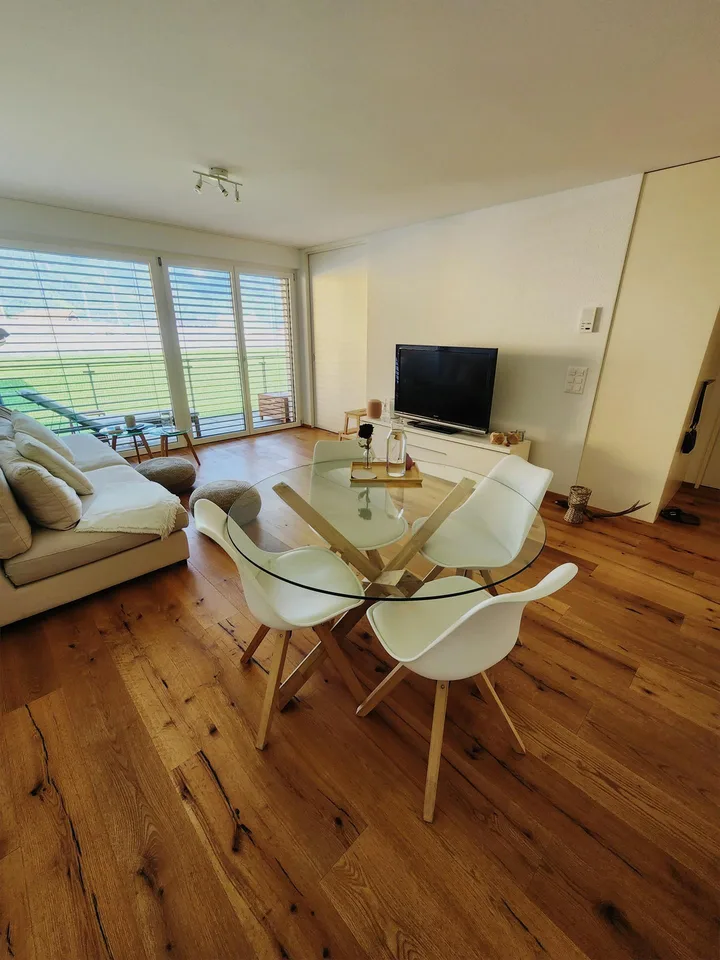 Moderne, helle 2.5 Zimmer Wohnung