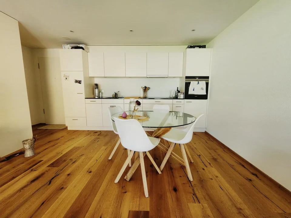 Moderne, helle 2.5 Zimmer Wohnung