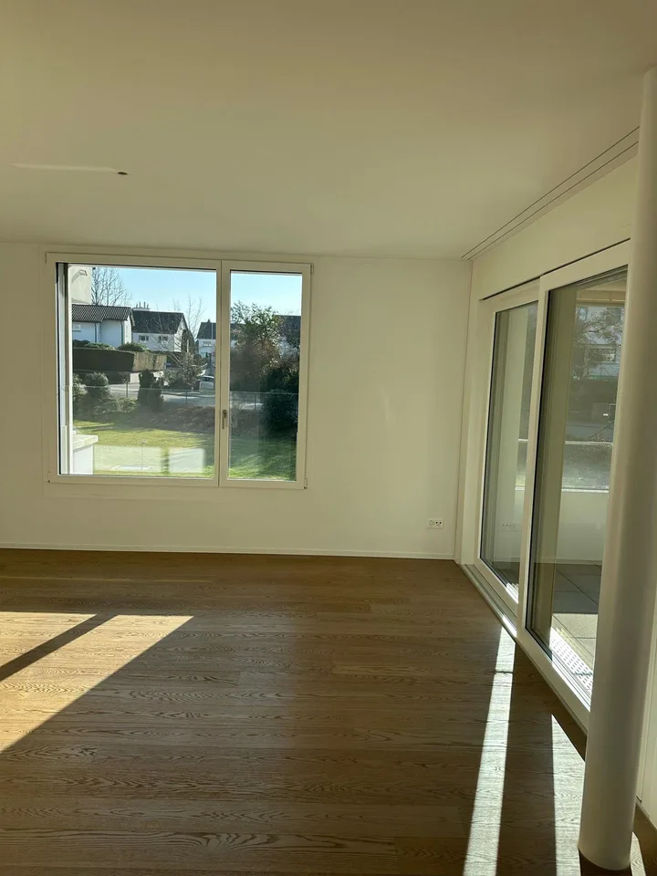 Schöne und helle 2.5-Zimmer-Wohnung im EG nahe Bahnhof Dietlikon