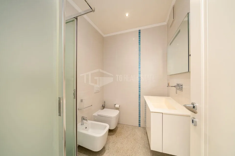 Appartement de 3,5 pièces, meublé, avec vue sur le lac
