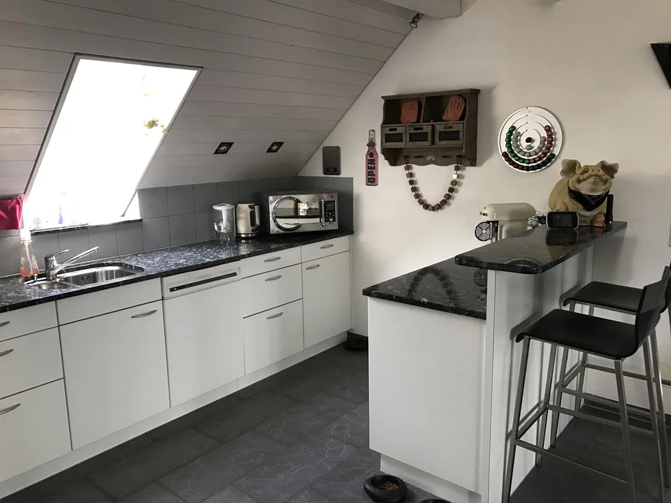 grosszügige 3.5-Zimmer-Dachwohnung mit Top-Aussicht in Grossaffoltern